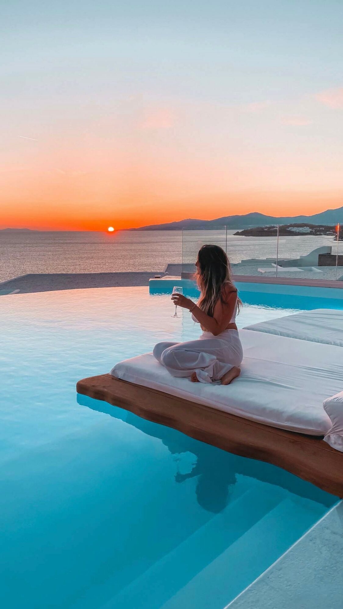 Check Out Katie Cerami's Story - Voyage MIA Magazine | Miami City Guide