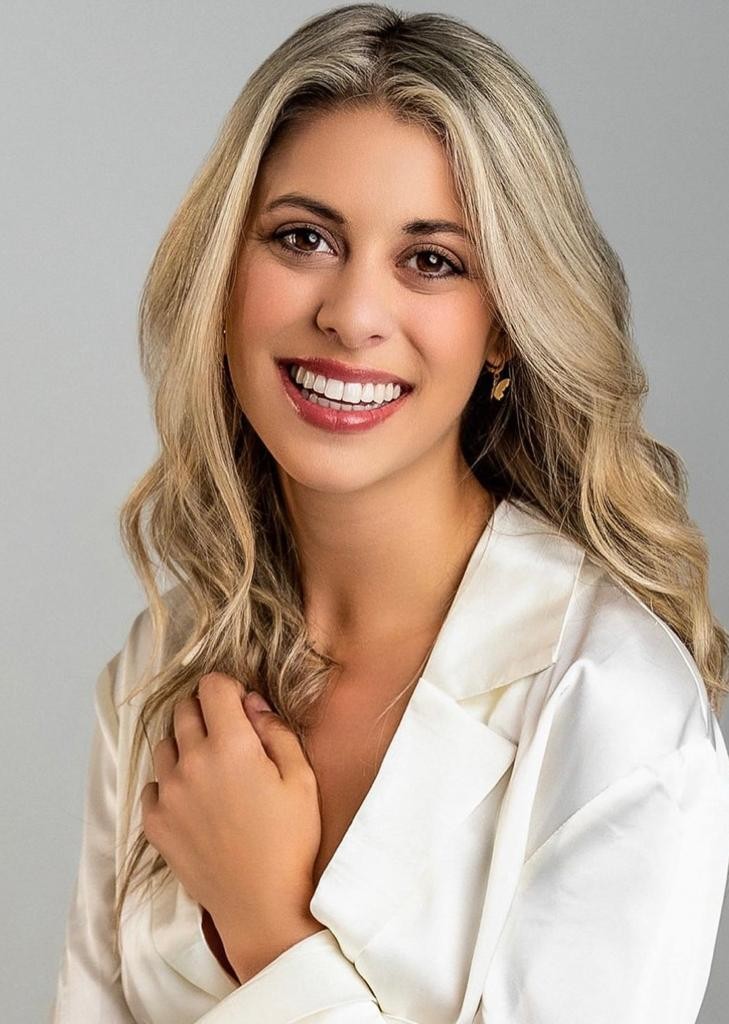 Rising Stars: Meet Adriana Fernandez - Voyage MIA Magazine | Miami City