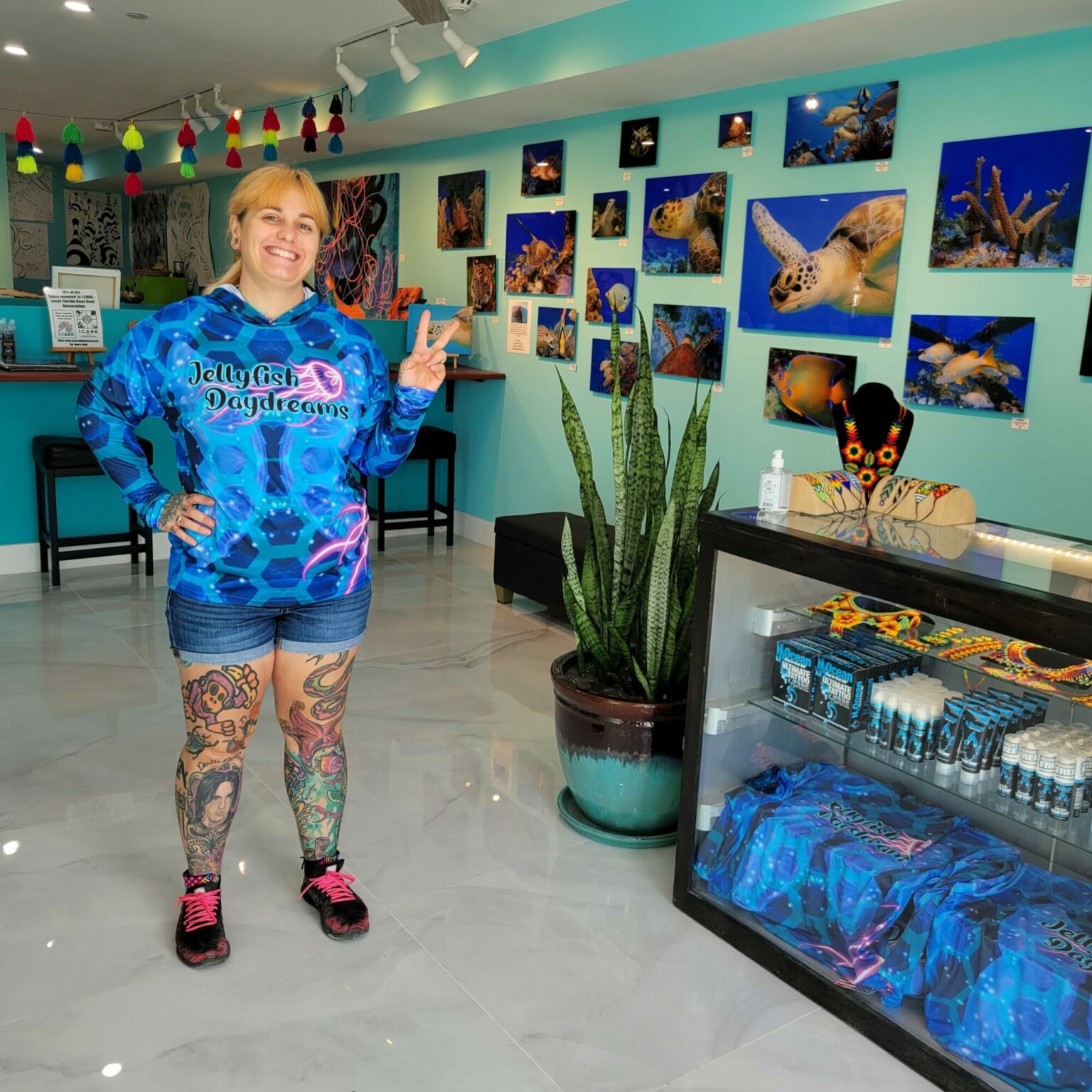 Cassandra Davis: X'S Rising Star? - r0lyk2h