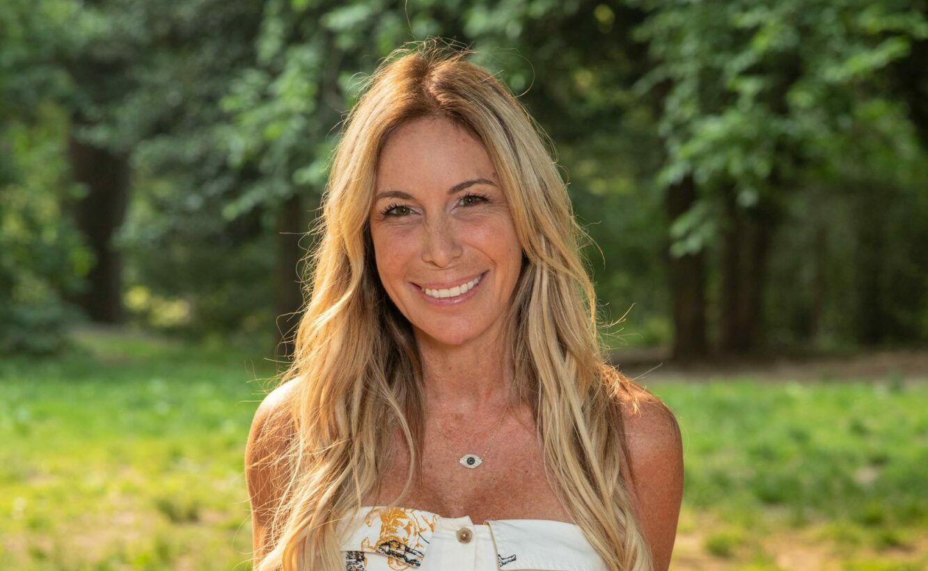 Meet Dr. Mireya Mayor - Voyage MIA Magazine | Miami City Guide