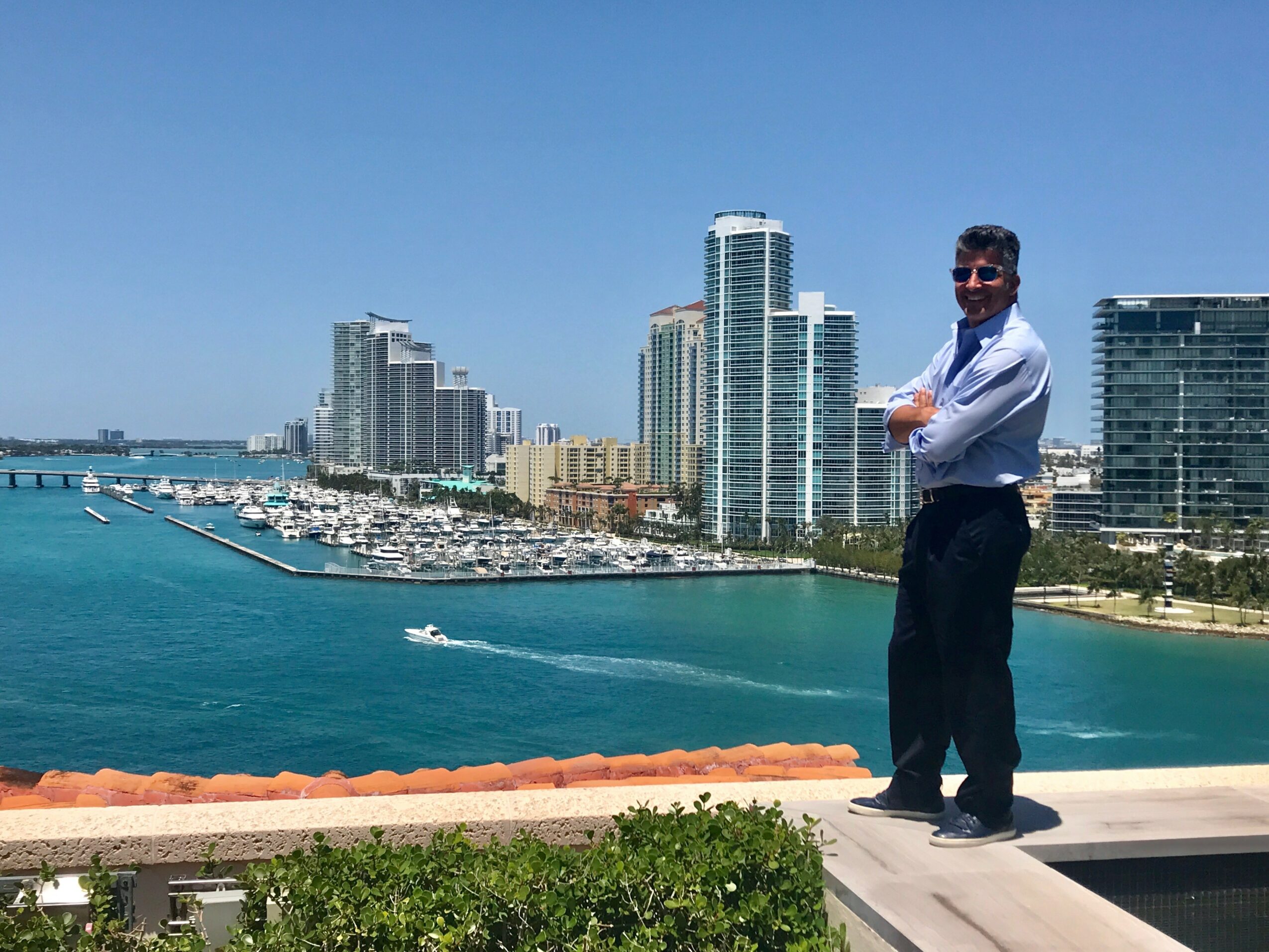 Inspiring Conversations with Mario Stocco of DOUGLAS ELLIMAN \u0026 Stroll  Sunset Islands - Voyage MIA Magazine | Miami City Guide, image size:2550x1913